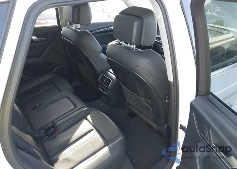 2018 Audi Q5 2.0T Premium/2.0T Tech Premium z USA, uszkodzony, nr VIN WA1BNAFY1J2234631